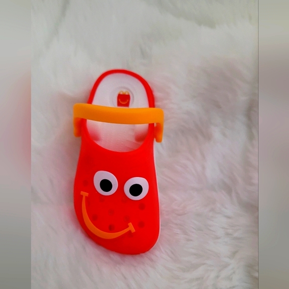 McDonald's 2024 Mini Crocs Keychain Kid's Toy. - Picture 2 of 4